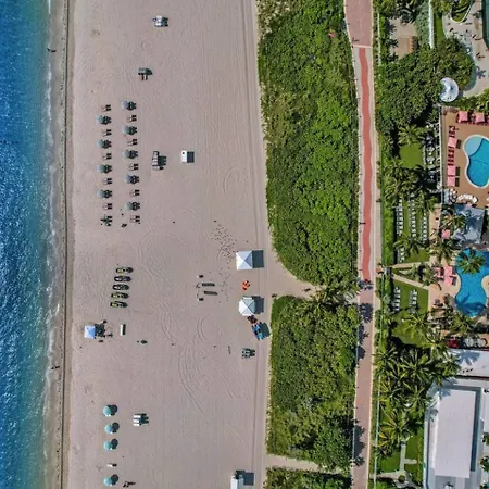 Ocean View Condo 2 Bdrm 2 Ba 709